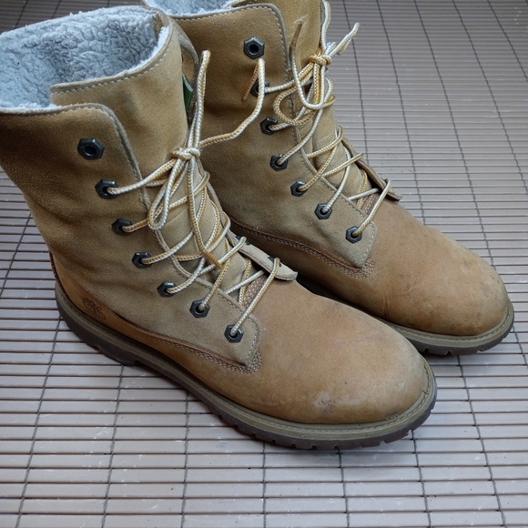 Timberland Women's Premium Auth Teddy Fleece Wheat Nubuck Boots 21689 Sz 10M. To - Picture 1 of 11